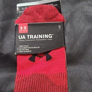 Under Armour size 4-8 Men's UA Training red socks